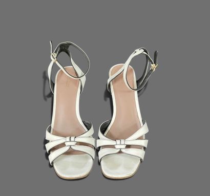 Diane VON FURSTENBERG
Pair of white leather...