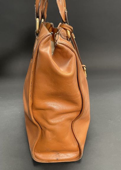 CHLOE
Beige leather bag, 35 cm, double handles,...