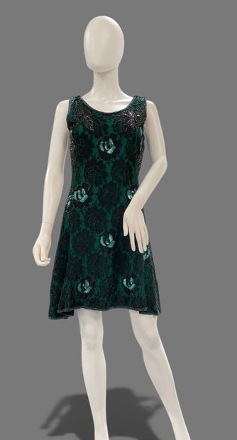 GINA G 
Sleeveless dress with a rounded neckline,...