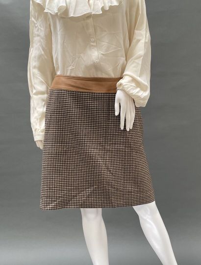 Georges RECH
-Straight skirt in camel-colored...