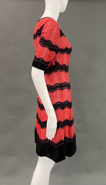 MISSONI
Knit dress in red and navy blue tones,...