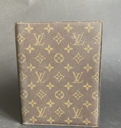 Louis VUITTON
Monogram canvas planner cover
H:...