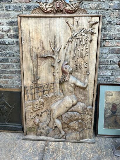 École moderne
Monument aux morts pacifiste
Bois...