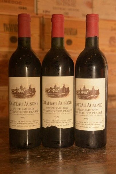 3 Bouteilles Château Ausone 1979, niveaux:...