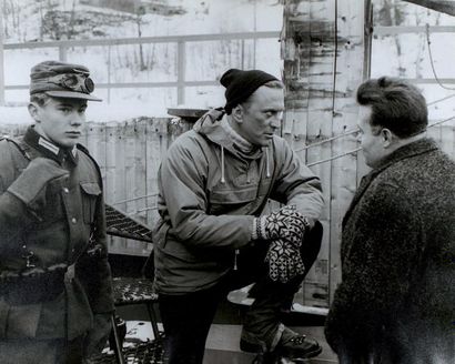 Kirk Douglas sur le tournage des Héros de...