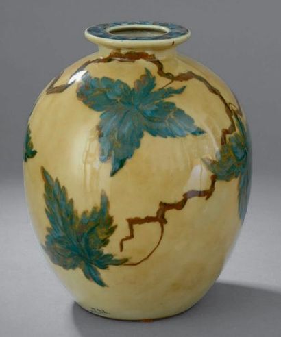 Camille THARAUD
Vase ovoïde en céramique...