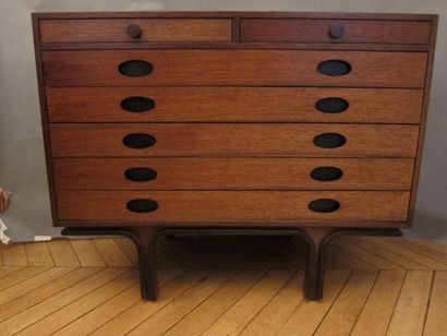 Gianfranco FRATTINI (1926-2004) pour Bernini
 Commode...