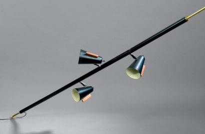 Lampadaire américain composé de trois projecteurs...