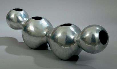 Vase en fonte d'aluminium de forme libre...