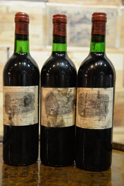 3 Bouteilles Château Lafite Rothschild 1976,...