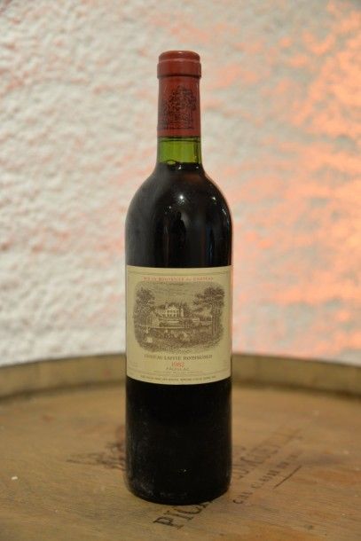 1 Bouteille Château Lafite Rothschild 1982,...