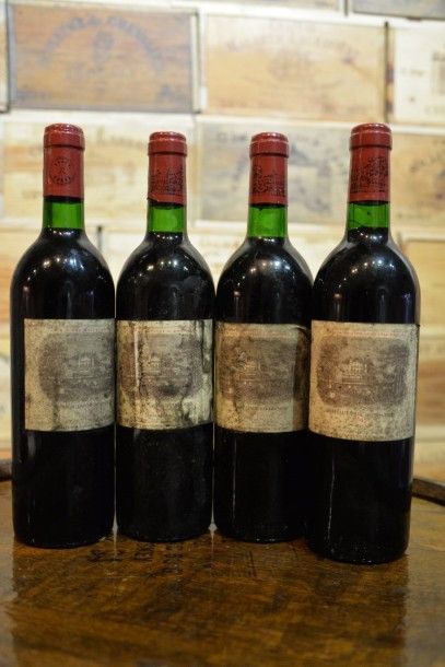 4 Bouteilles Château Lafite Rothschild 1983,...
