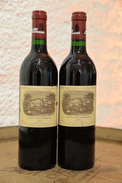 2 Bouteilles Château Lafite Rothschild 1985,...