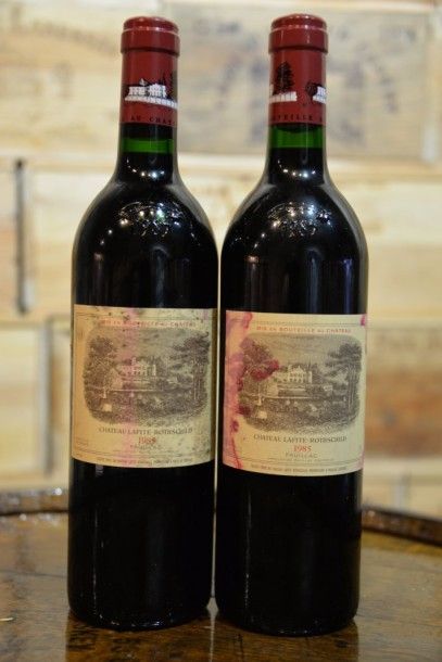 2 Bouteilles Château Lafite Rothschild 1985,...