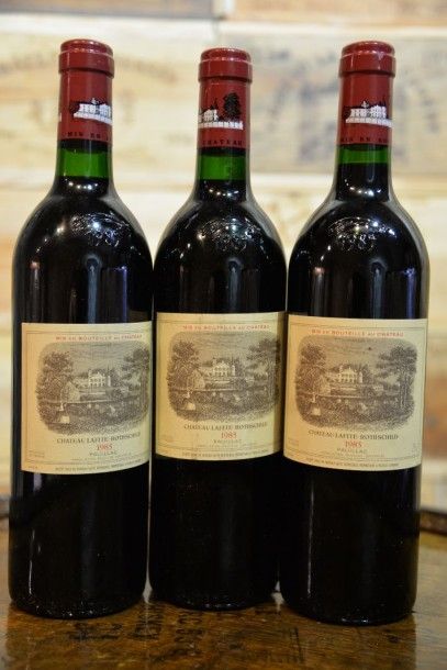 3 Bouteilles Château Lafite Rothschild 1985,...