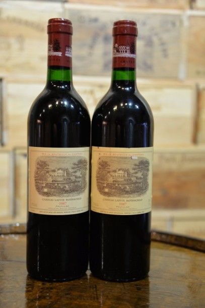 2 Bouteilles Château Lafite Rothschild 1987,...