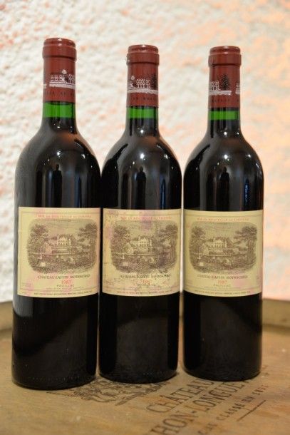 3 Bouteilles Château Lafite Rothschild 1987,...