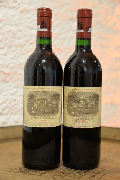2 Bouteilles Château Lafite Rothschild 1989,...