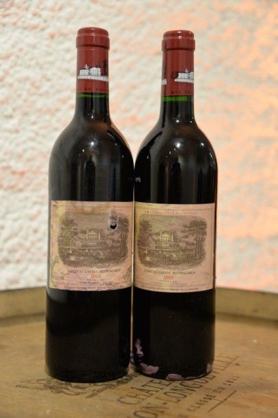 2 Bouteilles Château Lafite Rothschild 1992,...
