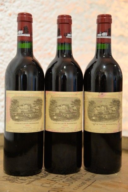 3 Bouteilles Château Lafite Rothschild 1993,...
