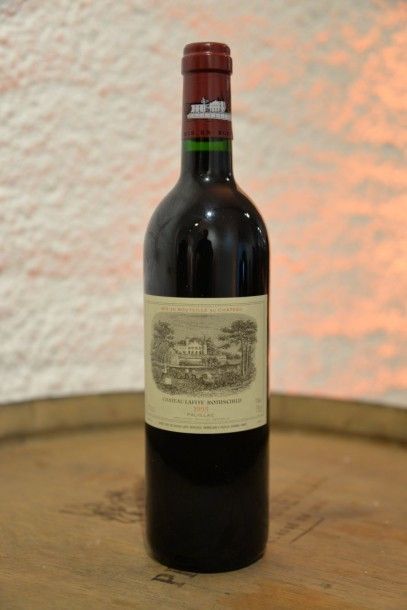 1 Bouteille Château Lafite Rothschild 19...