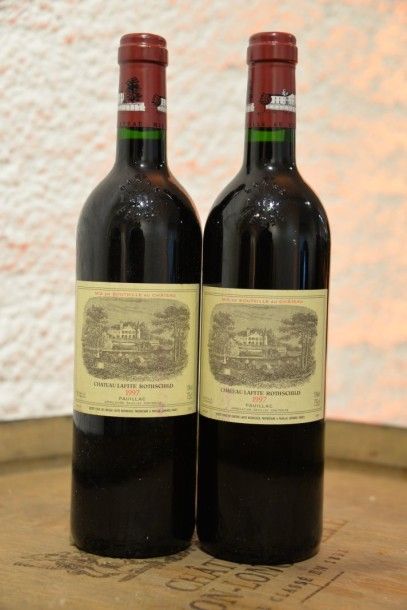 2 Bouteilles Château Lafite Rothschild 1997,...