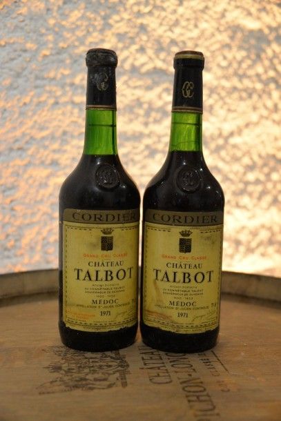 2 Bouteilles Château Talbot 1971, niveaux:...