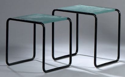 Marcel BREUER & THONET

Deux tables modèle...