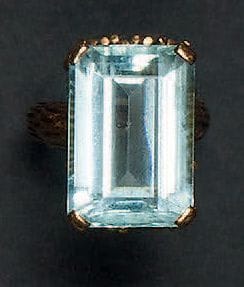 Bague de cocktail en or jaune 18K (750°/00)...