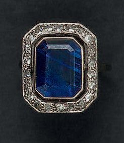 Bague en or blanc 18K (750°/00) et platine...