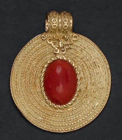 Pendentif circulaire en or jaune 18K (750°/00)...
