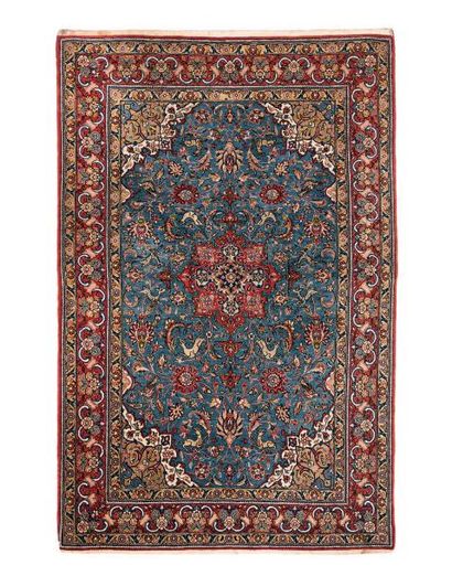 Tapis Persan Ghoum en laine
Champ à décor...