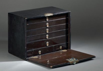 JAPON - Epoque MEIJI (1868 - 1912)
Coffret...