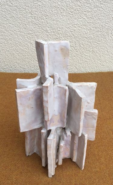 Gilbert MARTIN

Sculpture abstraite

Terre...