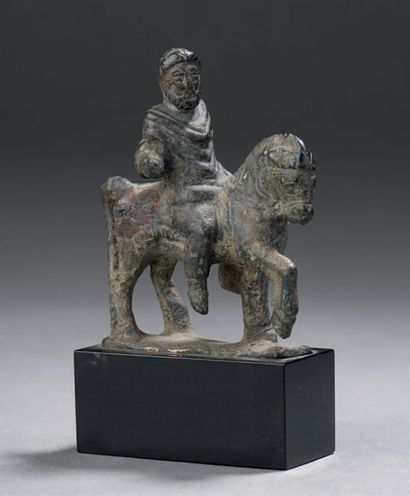 Cavalier barbu.
Bronze à patine noire. Europe...