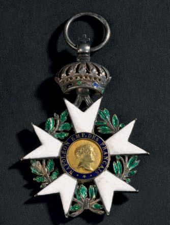 Croix de chevalier de l'ordre de la Légion...