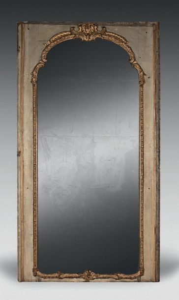 Très Grand miroir en bois laqué crème et...