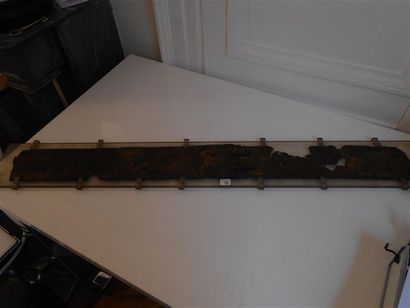 Fragment de ceinture présentant deux agrafes...