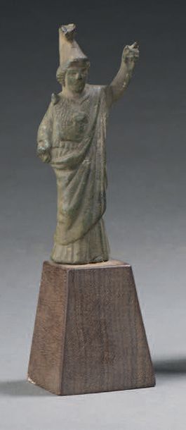 Statuette d'Athéna Pallas debout la main...