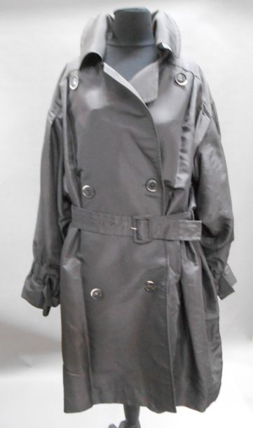 Yves SAINT LAURENT Rive gauche ; SAINT LAURENT...