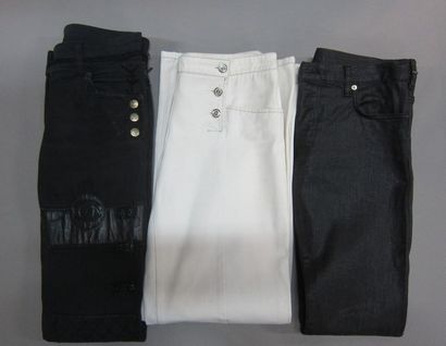 CHANEL, CHRISTIAN DIOR : Lot composé de 3...