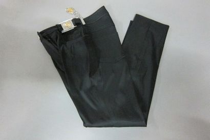 Christian DIOR : Pantalon en viscose et élasthanne...