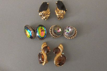 SCHIAPARELLI : Lot composé de 4 paires de...