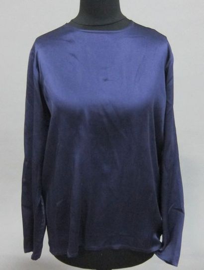 Yves SAINT LAURENT Blouse en soie violette...