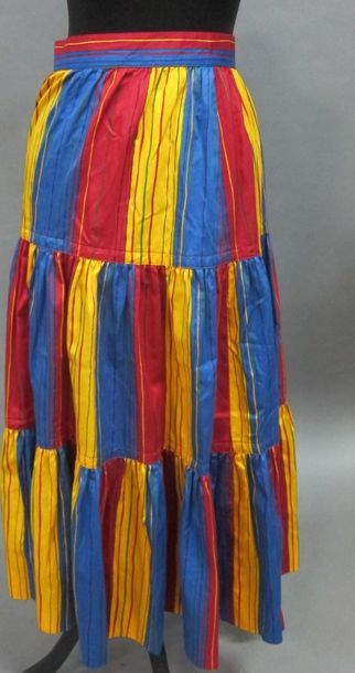 LANVIN, GIVENCHY BOUTIQUE

-LANVIN : Jupe...