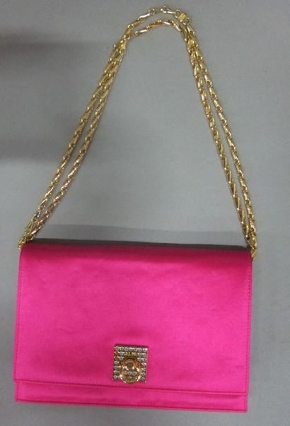 CELINE : Sac du soir en satin fuchsia, fermeture...