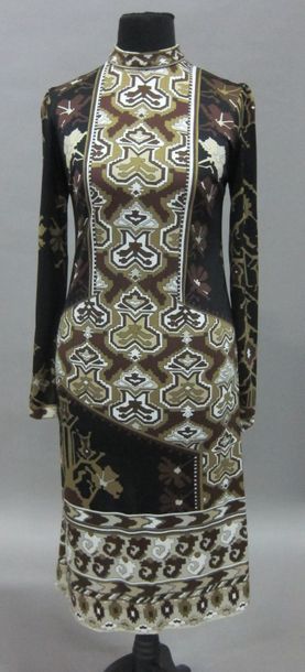 FORT LOT comprenant :

EMANUEL UNGARO PARALLELE...