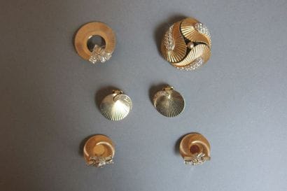 Marcel BOUCHER circa 1960 : Lot de deux demi-parure...