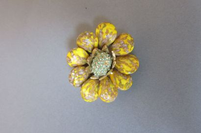 SCHIAPARELLI circa 1940-1950 : Broche à motif...