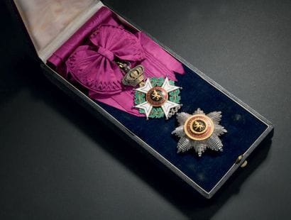 Ensemble de grand-croix de l'ordre de Léopold...
